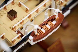 LEGO Icons Endurance (10335) 6