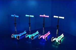 Hulajnoga Mini Micro Deluxe Glow LED Plus Icy Lime 1