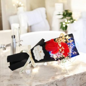 Bukiet zapachowych kwiatów mydlanych w pudełku, róże na prezent, świecące LED ROZ18 2