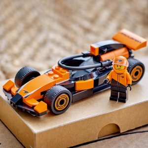 City Formuła 1 F1® Kierowca i bolid McLaren (60442) 4