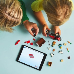 City Czerwony traktor z przyczepą i owcą (60461) 3