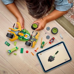 Ninjago Samochód wyścigowy Lloyda z napędem typu pull-back (71828) 2