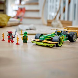 Ninjago Samochód wyścigowy Lloyda z napędem typu pull-back (71828) 3