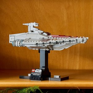 Star Wars Krążownik szturmowy typu Acclamator (75404) 4