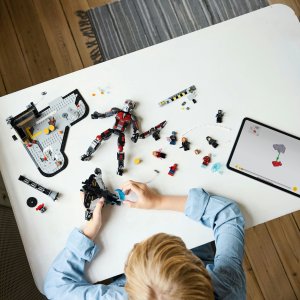 LEGO Marvel Kapitan Ameryka: Wojna bohaterów — bitwa (76314) 2