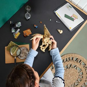 Jurassic World Szkielety dinozaurów: czaszka triceratopsa (76969) 9