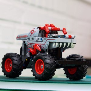 LEGO Technic Monster Jam™ ThunderROARus™ (42200) 3