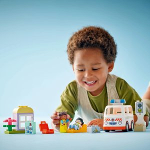 Duplo Karetka z kierowcą (10447) 4
