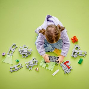 LEGO Duplo Tunel i tory kolejowe — zestaw rozszerzający (10425) 2