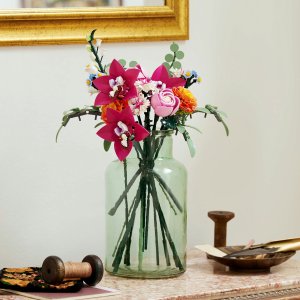 LEGO Botanicals Piękny bukiet różowych kwiatów (10342) 4