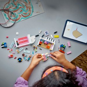 Friends Salon fryzjerski i sklep z ozdobami (42662) 2