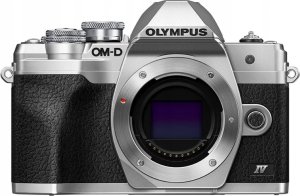 olympus Aparat OM-D E-M10 Mark IV + 14-150mm silver 2