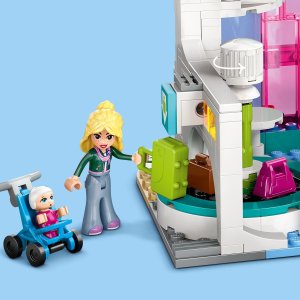 LEGO Friends Samolot i lotnisko w mieście Heartlake (42656) 9