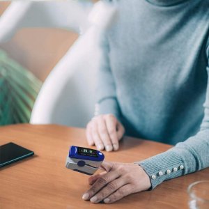 Medyczny Pulsoksymetr z OLED - Napalcowy Pomiar Pulsu i Saturacji Braders 8