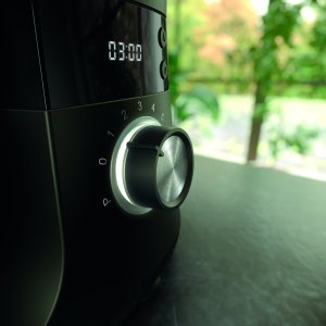 „Philips“ serijos 7000 virtuvės aparatas HR7962/01, 5,5 l dubuo, 8 greičių nustatymai, 1000 W 6