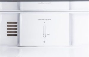 Lodówka Eta Lodówka | ETA275090000E | Energy efficiency class E | Free standing | Combi | Height 180 cm | No Frost system | Lodówka pojemność netto 182 L | Zamrażarka pojemność netto 71 L | 40 dB | Biały 4