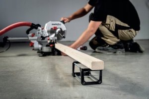 METABO PIŁA UKOSOWA / UKOŚNICA Z FUNKCJĄ POSUWU KGS 305 M SET 613305900 9