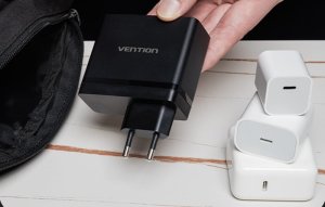 Ładowarka sieciowa Vention FEGB0-EU 2xUSB-C 1xUSB-A 100W/100W/30W GaN (czarna) 3