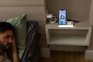 Jabees PowerGlow 4w1 Ładowarka QI na Telefon Smartwatch Słuchawki Lampa LED / Biały 8