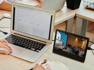 August Przenośny telewizor HD 10"odtwarzacz DVD DA383-DVB-T2 Mini LCD TV 8