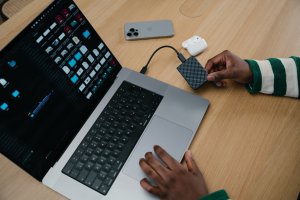 Dysk zewnętrzny SSD Verbatim Store 'n' Go Mini Diamond 512GB Czarny (32024) 2