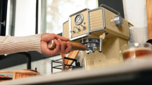 Ekspres ciśnieniowy Cecotec Ekspres ciśnieniowy do kawy Power Espresso 20 Tradycyjny Jasno Żółty 7