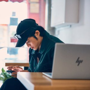 Laptop HP Pavilion Plus 14-ew1054nw / A01F5EA / Intel Core Ultra 5 / 16GB / 512 GB / Intel Arc / 3K OLED / 120Hz / Win 11 6