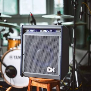 DK Technology iB-50 WZMACNIACZ DO GITARY BASOWEJ 50W BLUEOOTH AUX 5200 mAh 2