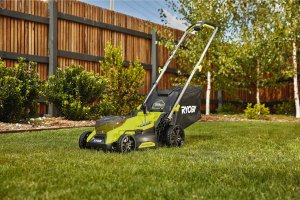 Cordless lawn mower RYOBI ONE+ RY18LMX33A-150, 18 V, 5.0 Ah, 33 cm, 35 l 3