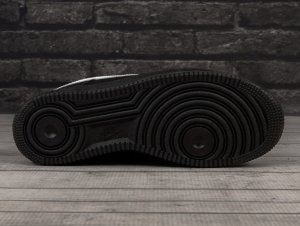 Nike Air Force 1 07 FZ0627-010 Czarne 44,5 4