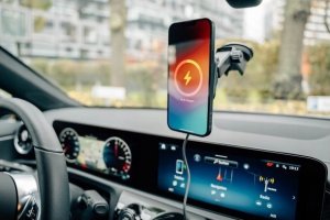 Verbatim Charge 'n' Drive Smartfon Czarny USB Bezprzewodowe ładowanie Szybkie ładowanie Automatyczna 4