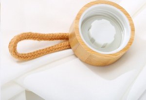 Butelka szklana z kamieniami kwarcu różowego YEYE 15