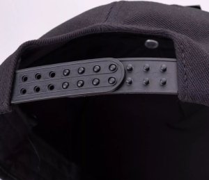 Damska czapka z daszkiem Fitanu PRONTO W 4