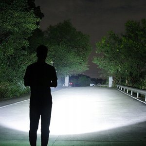 Latarka Logit 2 LATAREK TAKTYCZNYCH Z ŁADOWARKĄ W051 14