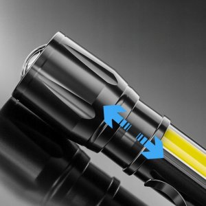 Latarka Logit Z ŁADOWARKĄ W052 5