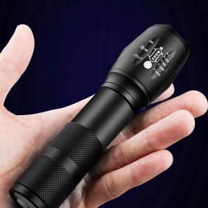 Latarka Logit Z ŁADOWARKĄ W052 9