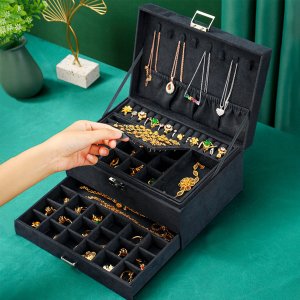 SZKATUŁKA NA BIŻUTERIĘ CZARNA ONYX01 6