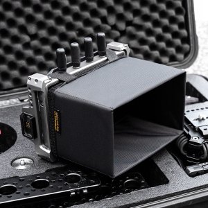 Osłona Ekranu Przeciwsłoneczna Sunshade HD na Monitor LCD 5.6" TVLogic 058 / OSH02 5