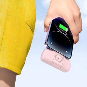 Mini powerbank Wozinsky WF16-YLS 5000mAh 15W Lightning z wbudowanym kablem USB-C i ładowarką do Apple Watch - różowy 6