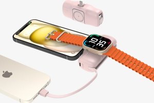 Mini powerbank Wozinsky WF16-YLS 5000mAh 15W Lightning z wbudowanym kablem USB-C i ładowarką do Apple Watch - różowy 7