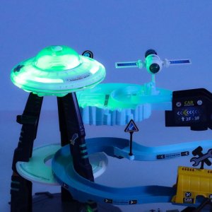 Kosmiczny tor samochodowy wielopoziomowy kierownica 13