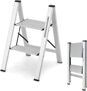 Aluminiowa składana drabina z antypoślizgowymi stopniami 1