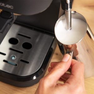 Ekspres ciśnieniowy Cecotec Cafelizzia 890 Rose Ekspres do kawy 5