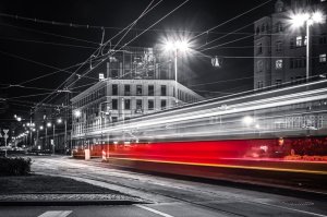 E-druk Warszawa Nocne Ulice Mknący Tramwaj - plakat premium 29,7x21 cm 1