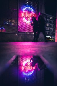 Neon Club - plakat premium 29,7x42 cm 1