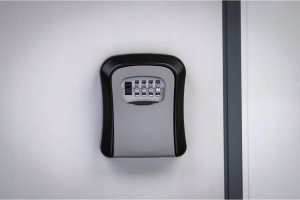 SEJF SKRYTKA NA KLUCZE SKRZYNKA KASETKA NA ŚCIANĘ SZYFR KOD AirBnB BOOKING 15