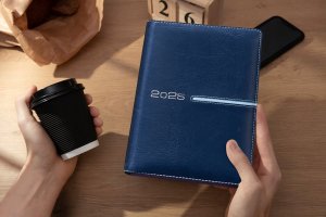 KALENDARZ KSIĄŻKOWY A5 TYGODNIOWY 2025 PLANER NOTATKI TERMINARZ BIZNES 5