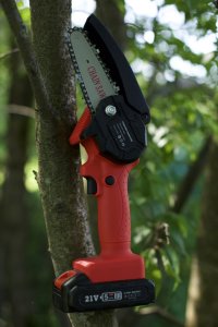 Piła Łańcuchowa P06 Akumulatorowa Pilarka 6 Cali Mocna do Gałęzi Drewna Techrebal 9