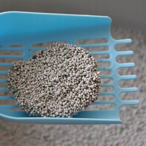 HILTON PREMIUM ŻWIREK BIAŁY BENTONIT O ZAPACHU ALOE 6