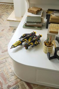LEGO Icons Blacktron Renegade (10355) 8